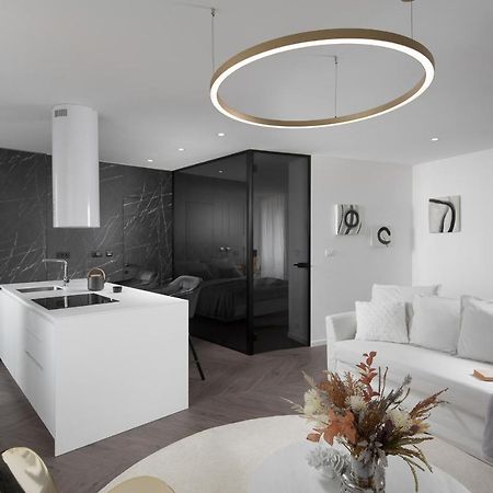 Premium Apartment Ca' San Marco In A Historic Town ลาบิน ภายนอก รูปภาพ
